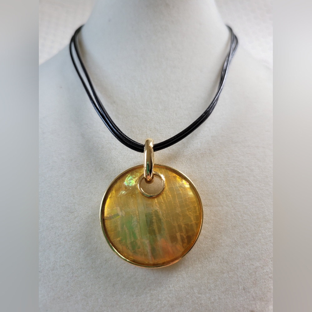 Lia Sophia | NWT Black/Gold Taos Mother of Pearl Mosaic Pendant Necklace - Picture 11 of 12